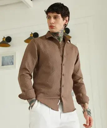 Men Slim Fit Solid Spread Collar Casual Shirt